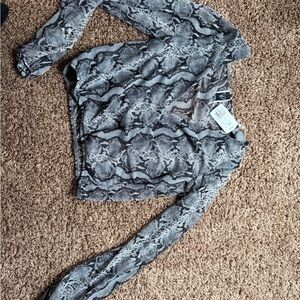 Windsor Gray Snakeskin Pattern Top NWT